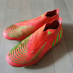 아디다스 축구화 프레데터 엣지.1 FG 천연잔디 축구화 260mm