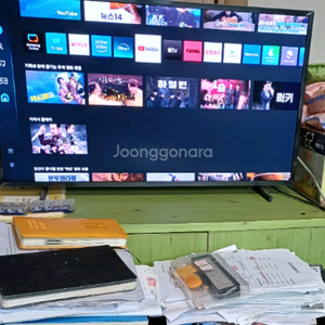 삼성32인치. 최첨단 OLED 스마트TV팝니다 24년11월16일. 구매 개봉 사용중입니다. 모니터겸용