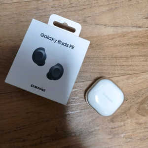 갤럭시 버즈FE 그라파이트 색상