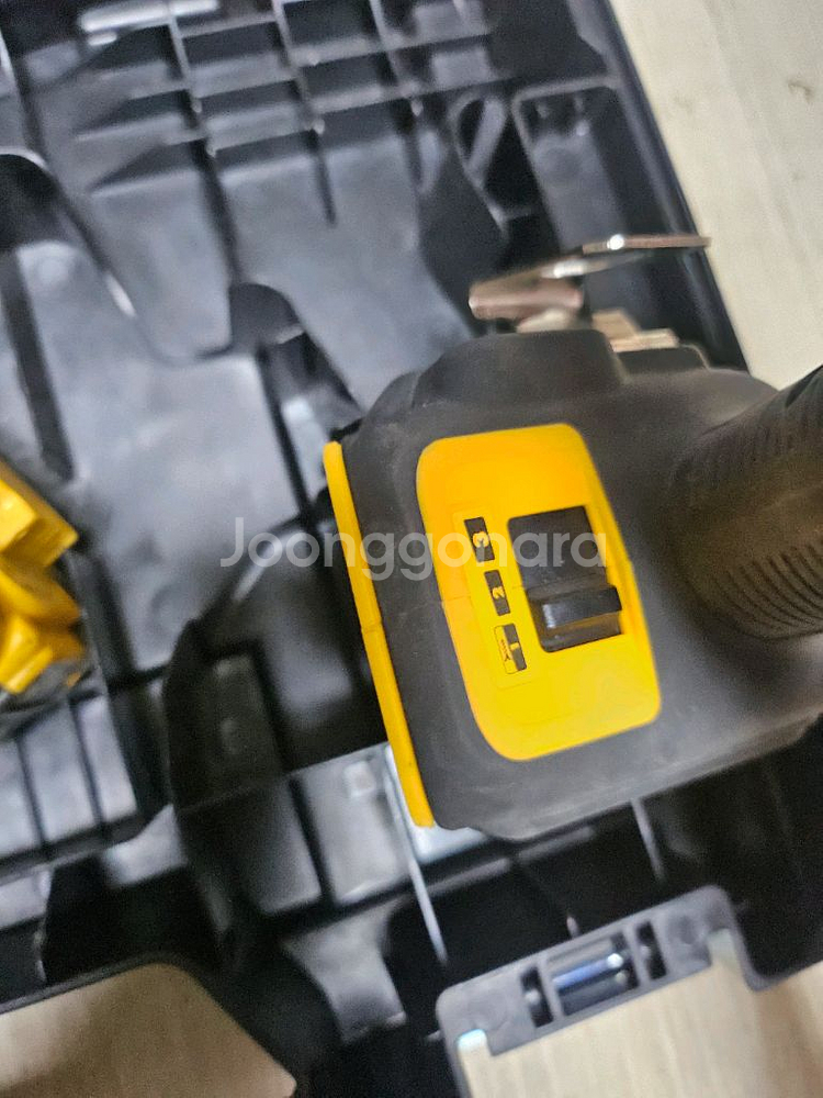 디월트 DCF845 충전 임팩 드라이버 드릴 세트--4