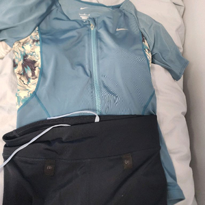 일본 나이키 수영복 아쿠아로빅용 투피스 레시가드/래시가드 L사이즈