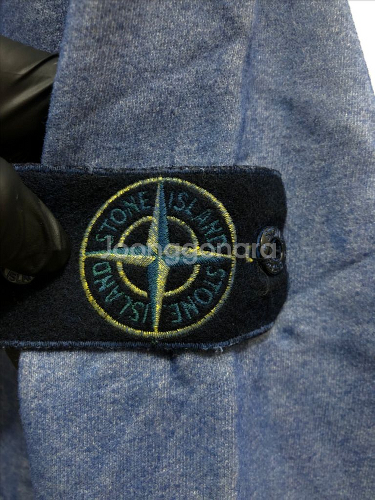 [S] 스톤아일랜드 더스트 컬러 트리트먼트 맨투맨 블루--3