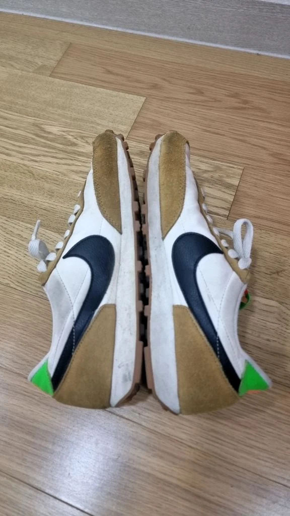 나이키 여성용 운동화235 팝니다. 이미지