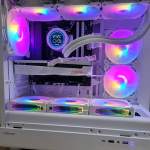 (직거래) 7950X3D RTX5060TI 화이트 수냉본체 신품동일급