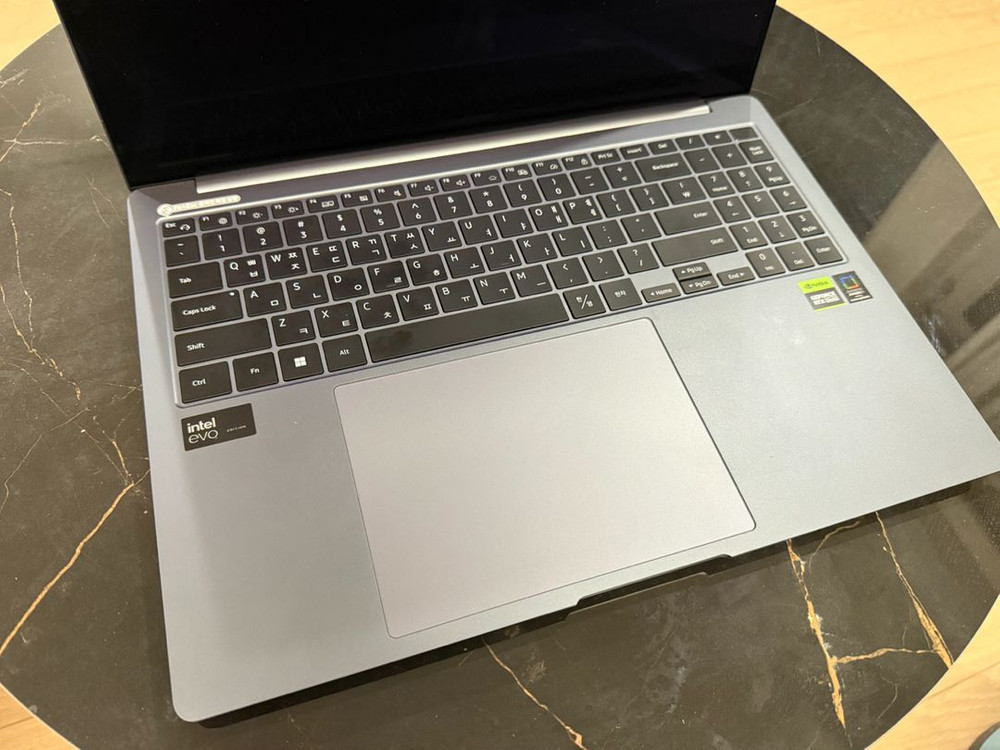 삼성 갤럭시북 울트라9 32G램, RTX4070, SSD 1TB--2