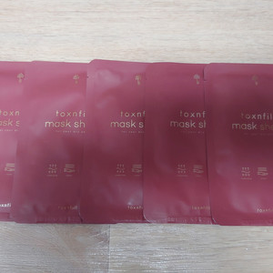 톡스앤필 촉촉이팩 데일리팩 마스크팩 마스크 시트 5매 싸게 팝니다. 미개봉 새제품
