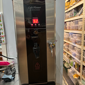 카페플래너 온수 디스펜서 NS3000 모델입니다