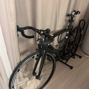 트리곤 다크니스 SL2 로드 자전거 (+루디 자전거 헬멧, 자전거 거치대 포함)