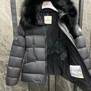 몽클레어 여성 패딩 점퍼 보에드 새제품