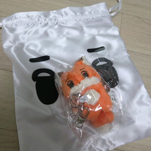 (미개봉 새상품)에스파 윈터 캐릭터 인형 여우 직직이 팔아요 이미지