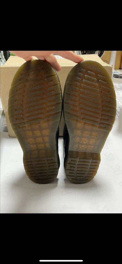 닥터마틴 1460 8홀 uk4 이미지