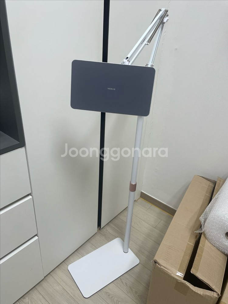 니케 아이패드 M4 11인치 마그네틱 거치대--0