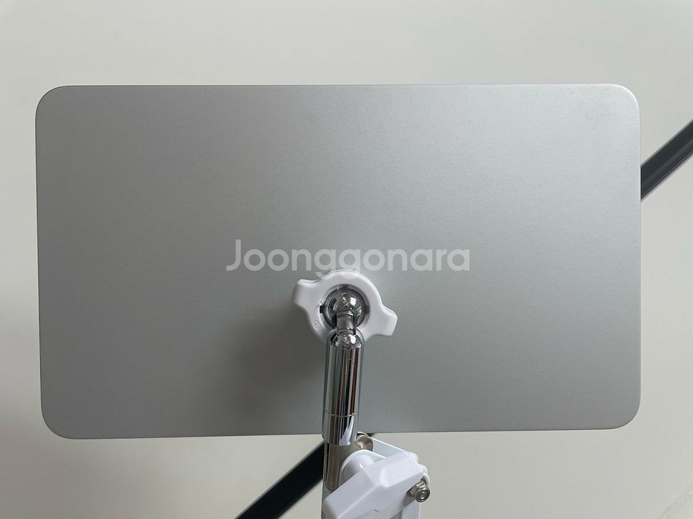 니케 아이패드 M4 11인치 마그네틱 거치대--2