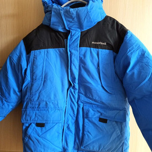 몽벨 아동 패딩 140 사이즈