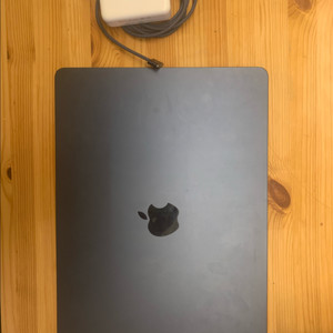 맥북에어 15인치 M2 / 배터리 100% / 상태 최상 / 빠른판매
