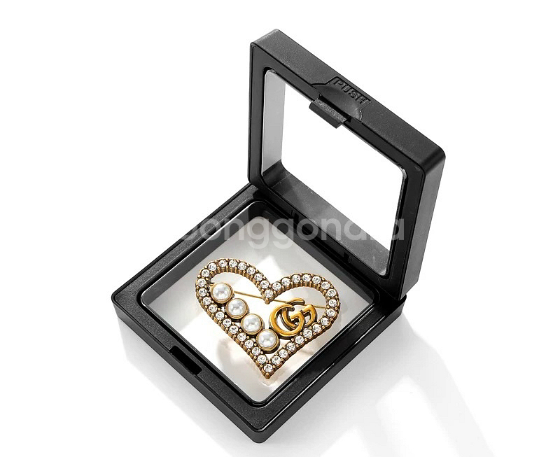 구찌 빈티지 스타일 하트 브로치--3