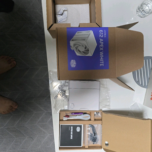 쿨러마스터 612 APEX WHITE 단순개봉 미사용세재품