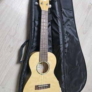 콘서트형 우쿨렐레