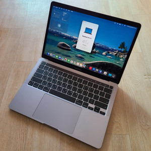 부산 맥북프로 M2 2022년형 13인치 8g/256g 배터리93% 팝니다.