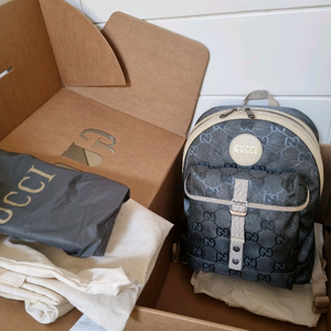 (정품새상품)구찌 오프더 그리드백팩 *신세계강남구입*