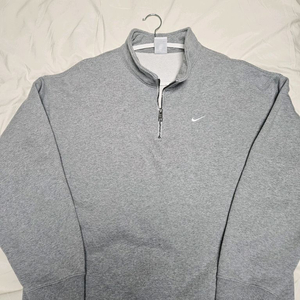 나이키 솔로 스우시 쿼터집 맨투맨 하프집업 맨투맨