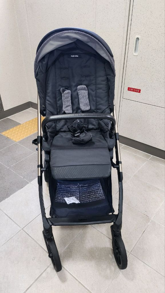 절충형유모차 잉글레시나 일렉타(어퍼블랙)--2