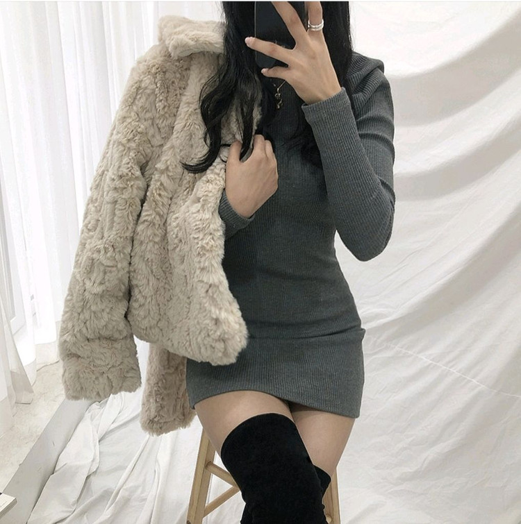 그레이 퍼프 골지 니트 미니 원피스 반폴라 슬림핏 섹시 반목 어깨 소매 회색 밀착핏 홀복 드레스 연말파티룩 하객룩 이미지