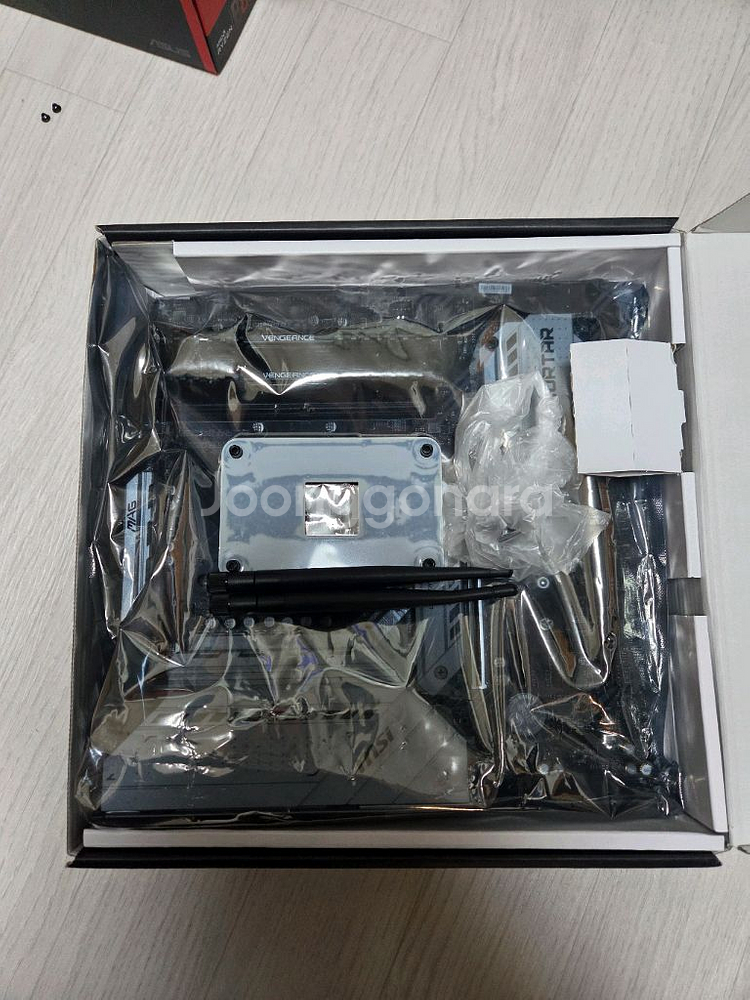 5700x3d 메인보드 셋 팝니다--5