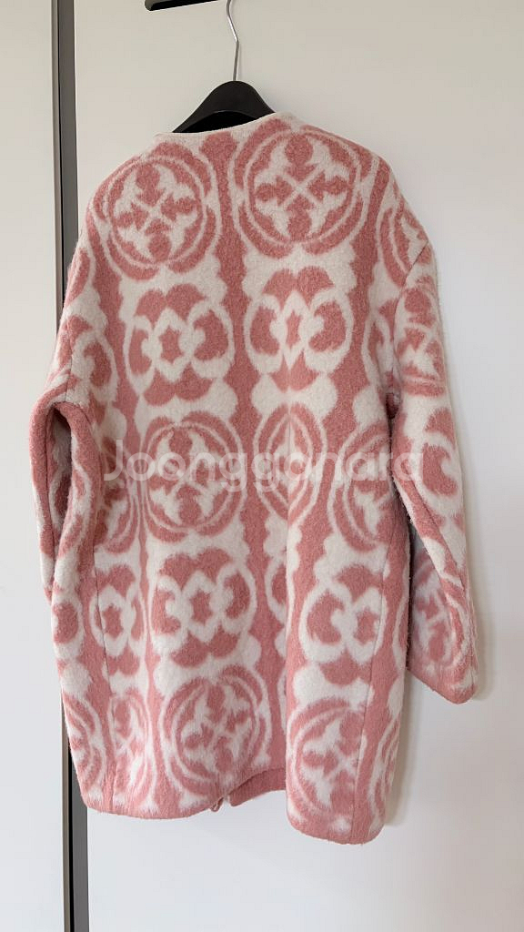 Thyren 핑크 패턴 코트--3