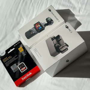 DJI Osmo Pocket 3 브이로그 콤보 (DJI Mic 2 포함) 미개봉 상태 판매