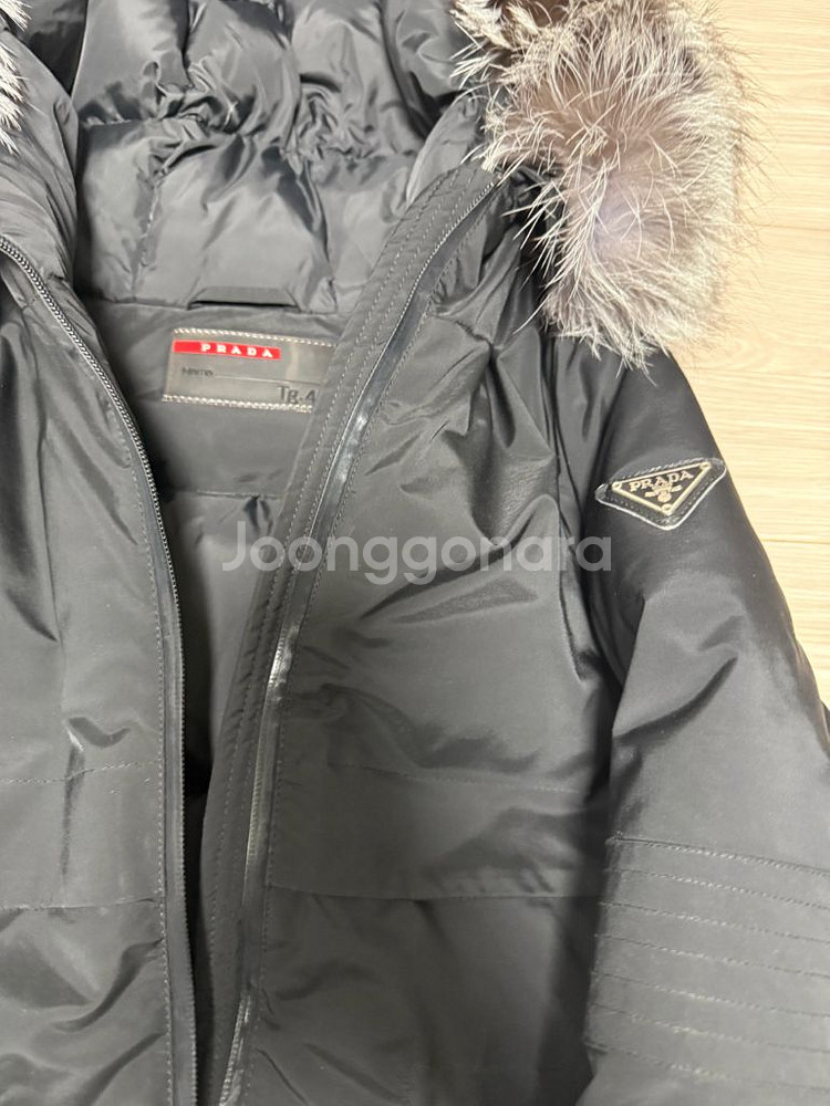 프라다 폭스퍼 패딩(정품)--1
