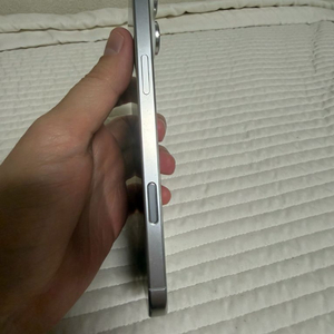 아이폰16프로맥스 256 화이트 자급제 애케플(양도가능) 판매합니다