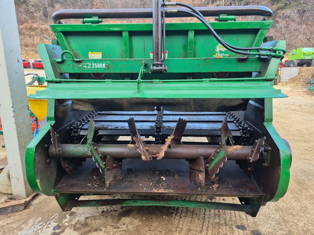 태광 퇴비살포기 2.5톤--2