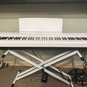 야마하 디지털 피아노 P-125 화이트