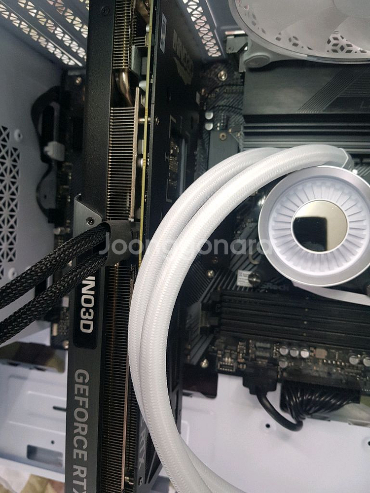 inno3d RTX 4070 수퍼 12GB 새제품--1