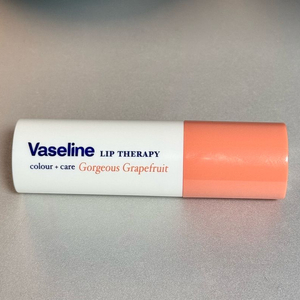 바세린 립테라피 컬러 플러스 케어 고져스 그레이프 프룻 립밤