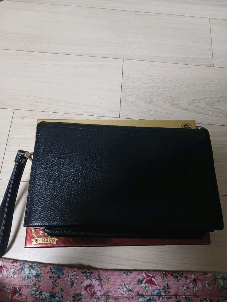 닥스 클러치백--1