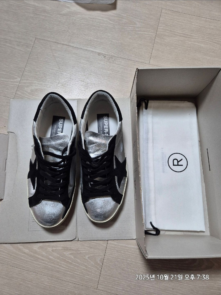 골든구스 슈퍼스타 스니커즈 실버 블랙 스웨이드 스타--2