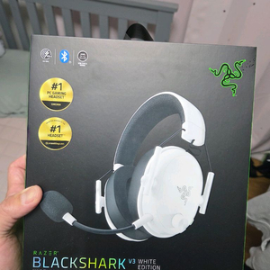 레이저 블랙샤크 V3 화이트 에디션 무선 게이밍 헤드셋