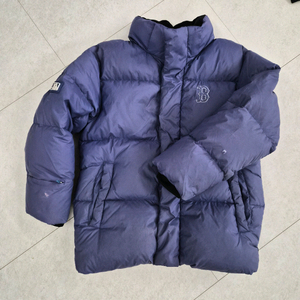 mlb 패딩. 130 찢김확인 여아옷 남아옷 가능