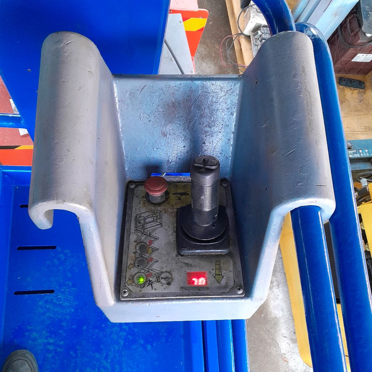 지니 전동식 고소작업대 리프트 작업8미터--4