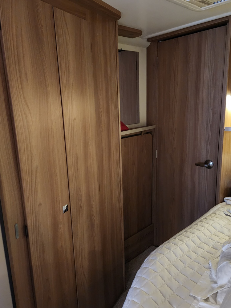 베일리 유니콘3 바르셀로나 카라반 투축 600급 노지 풀옵션--6