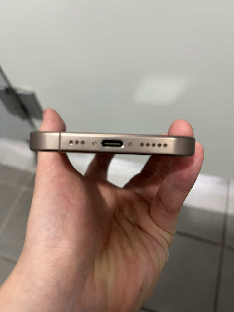 아이폰 16프로 데저트 티타늄 256GB 판매 ( 급처 )--5