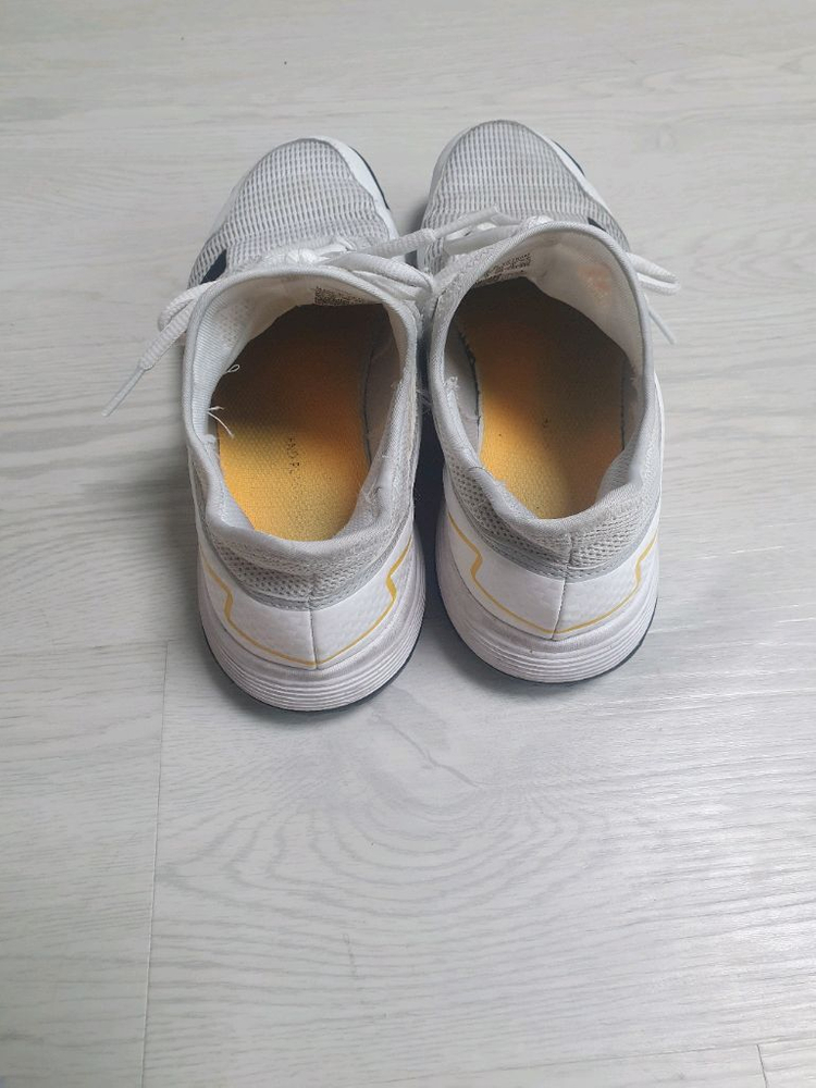 아디다스 우버소닉 테니스화 240 화이트 운동화 런닝화 스니커즈 아디제로 이미지