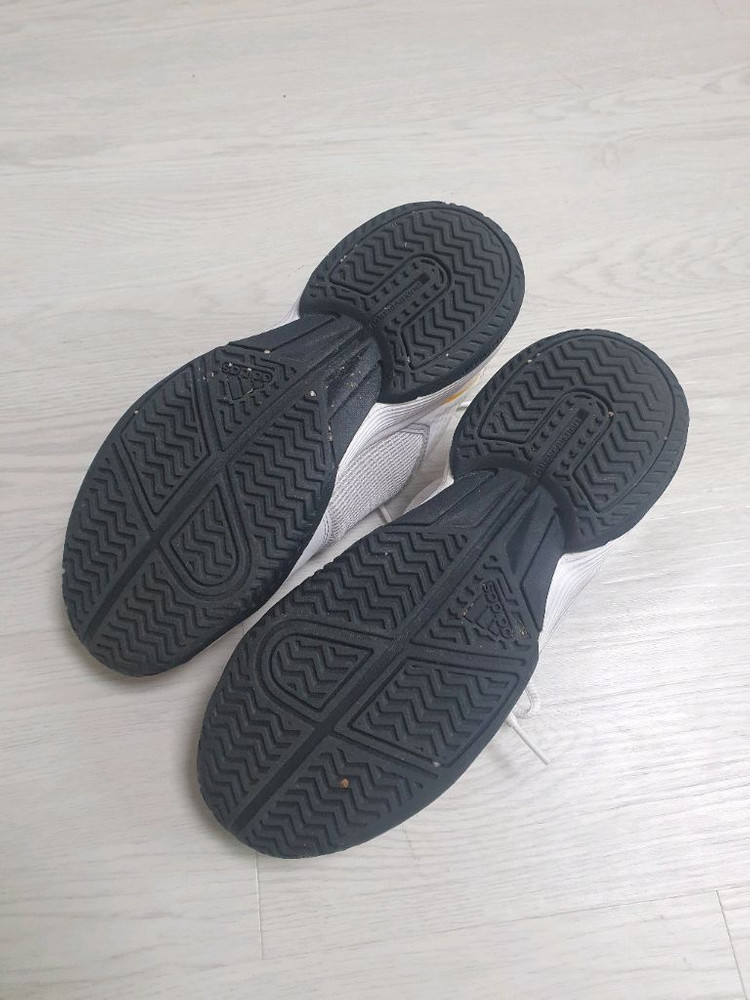 아디다스 우버소닉 테니스화 240 화이트 운동화 런닝화 스니커즈 아디제로 이미지