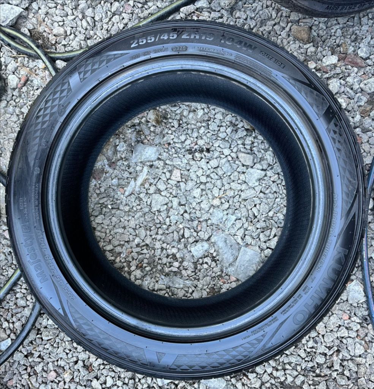 255 45 19금호중고타이어2개2554519--2