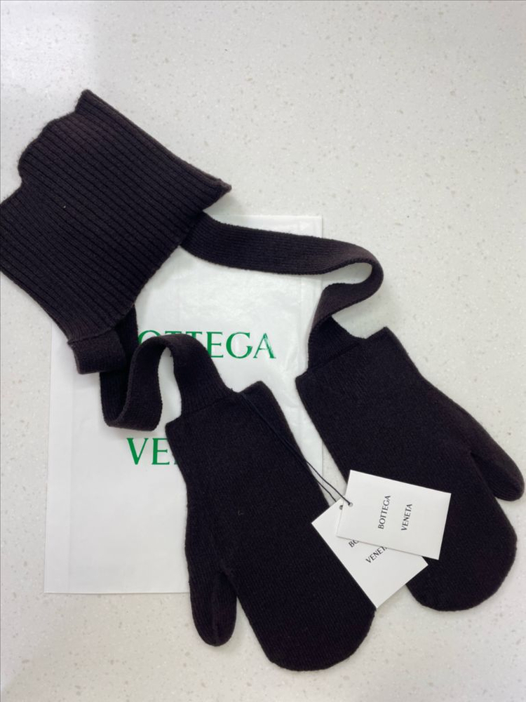 새상품 보테가베네타 울 캐시미어 장갑 넥워머 장갑 다크 브라운 컬러--4