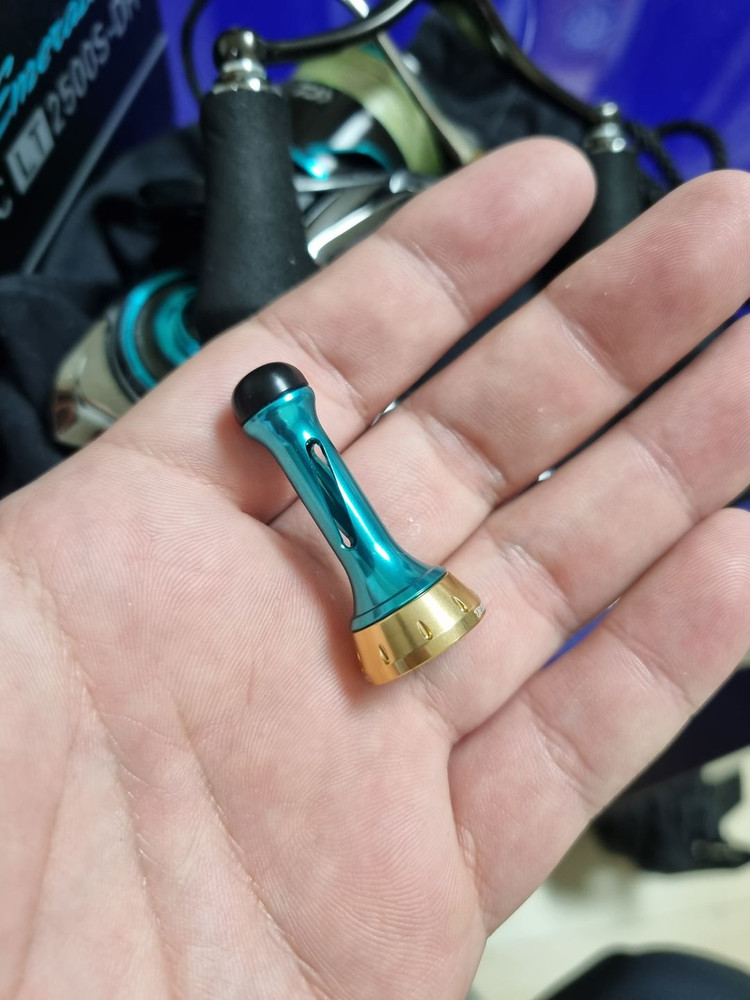 에메랄다스 AIR FC LT2500S-DH 릴 이미지