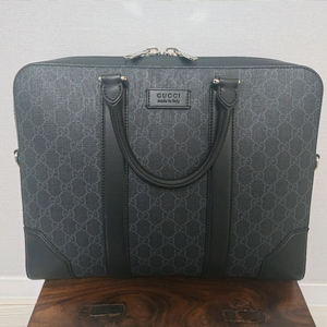 구찌 GG 수프림 브리프케이스