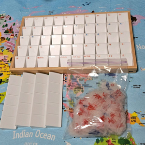 윤시스터즈 몬테소리 한글필름